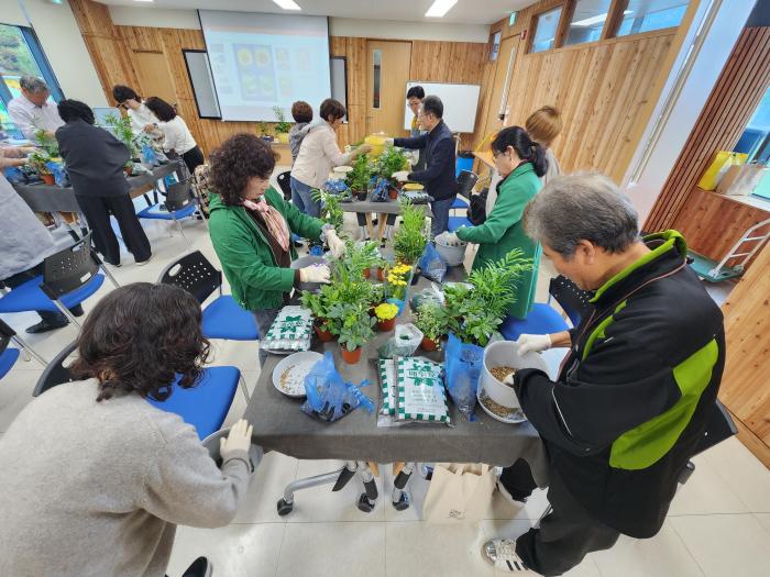 충북산림환경연구소, ‘실내식물관리사’ 교육생 모집 기사 이미지