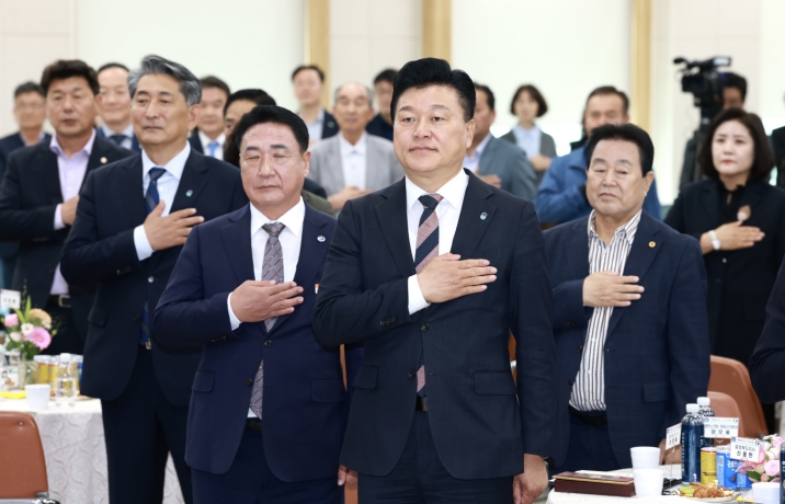 신용한 충북도지사, 영동군 찾아 체류형 관광 활성화 및 지역 현안 논의 기사 이미지
